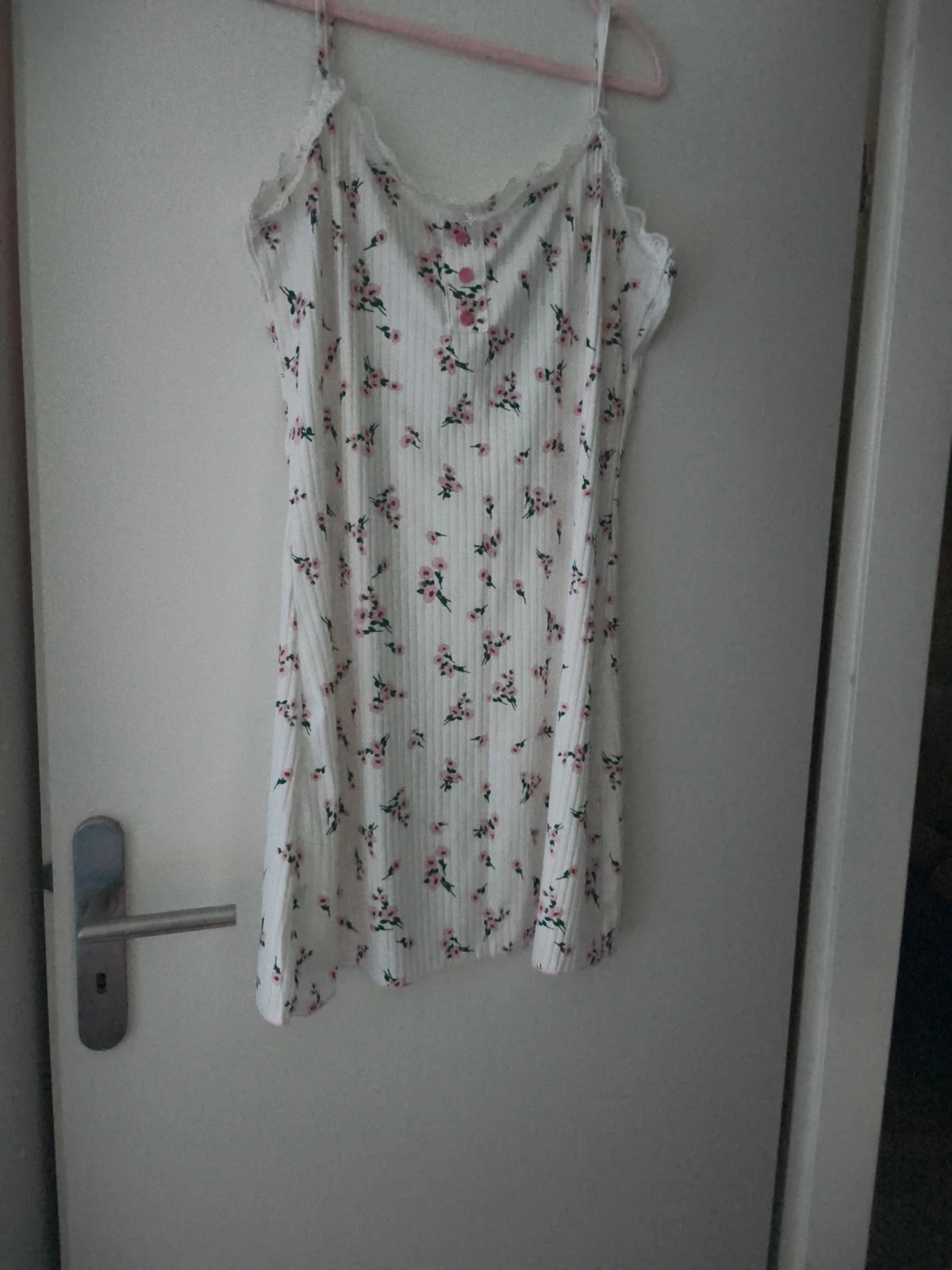 Chemise de nuit à bretelle neuve